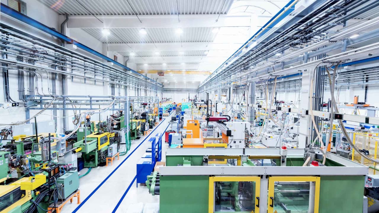 Những vấn đề khó khăn khi thu mua vật tư công nghiệp phục vụ sản xuất